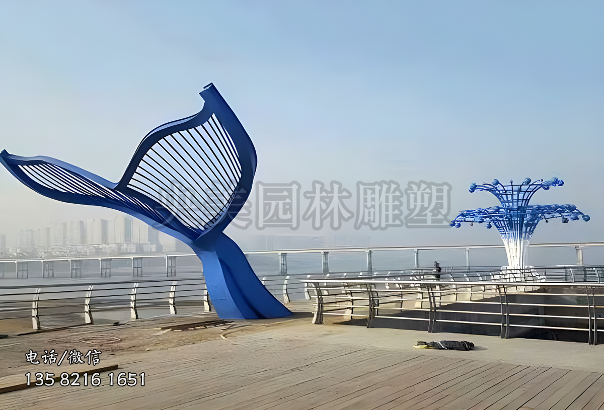 創意噴水鯨魚景觀雕塑